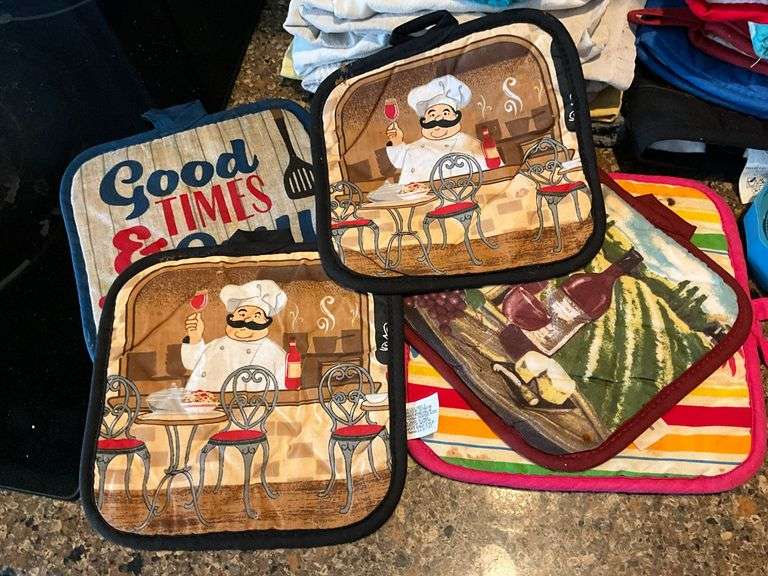 Kitchen linens, potholders