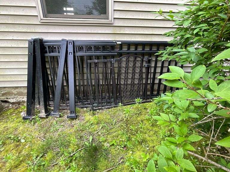 Aluminum porch railing, 40" T, 20 +/- feet