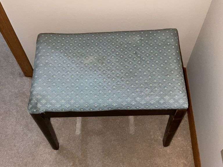 Padded bench
