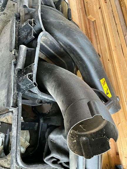 Husqvarna YTH 22V46, NEEDS WORK riding mower, 46" deck