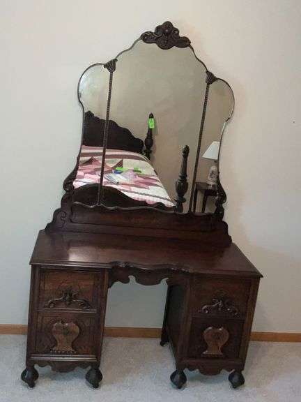 Beautiful antique vanity with mirror