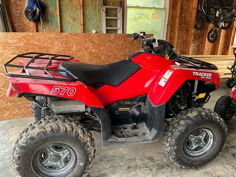 Tracker Off-Road 570 4-wheeler, hours unknown