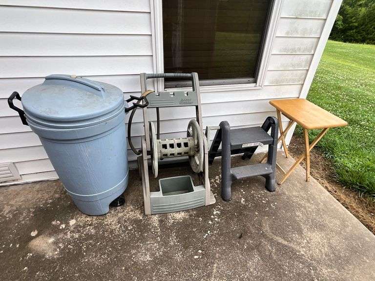 Rubbermaid step stool, Gott trash can with rollers