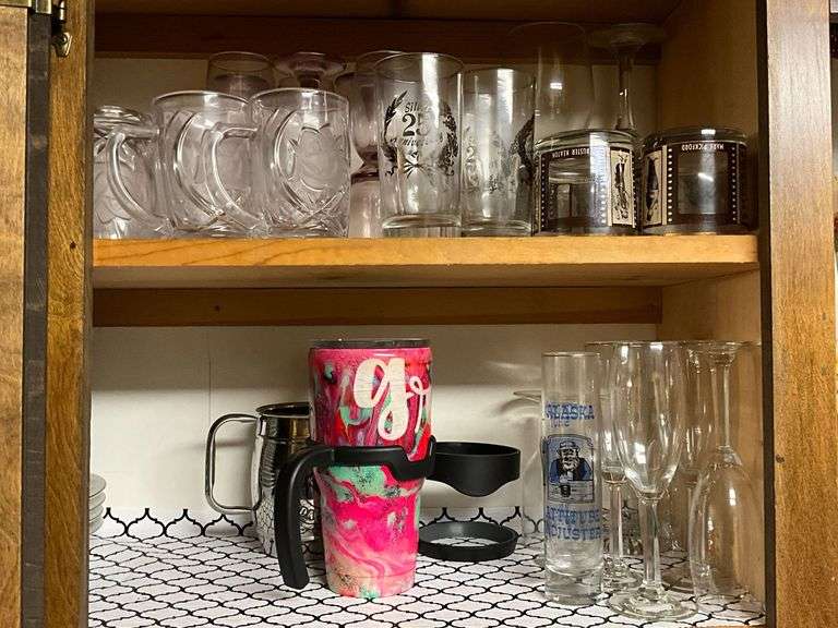 Assortment of glassware, Movie Star HiBall glasses image