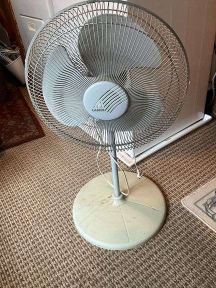 Lakso 16" pedestal fan, working condition image