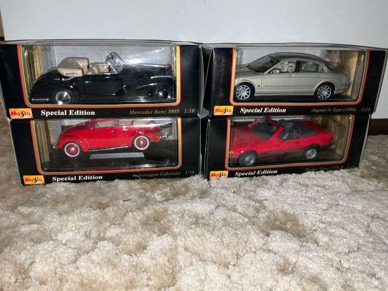 Maisto 1:18 scale die cast cars image