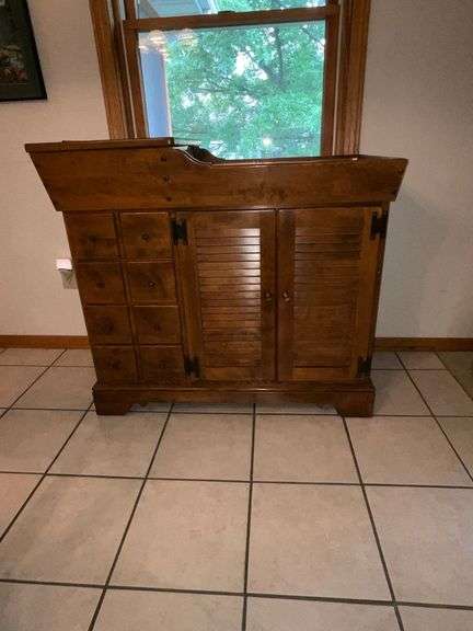 Ethan Allen dry sink with copper insert