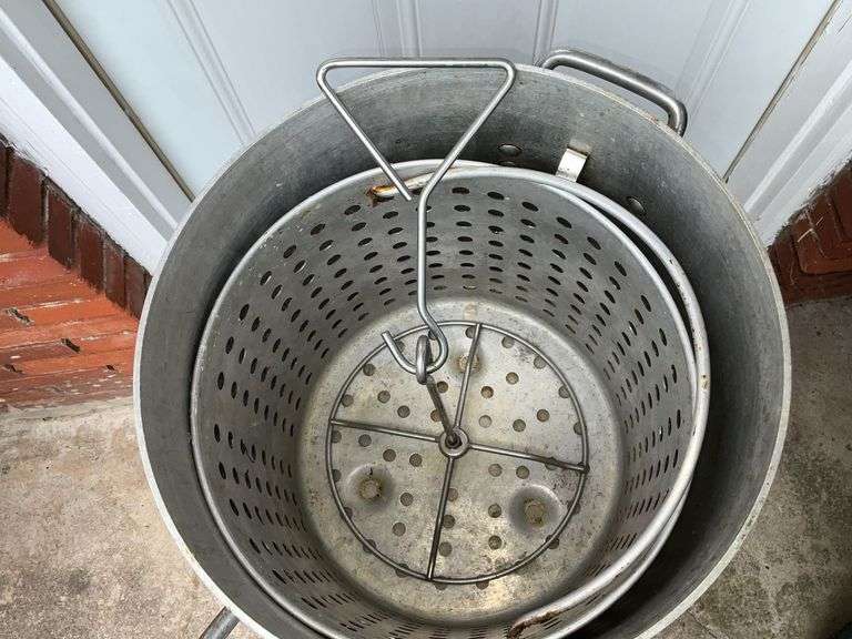 Turkey cooker, aluminum pot 14" W x 14" T