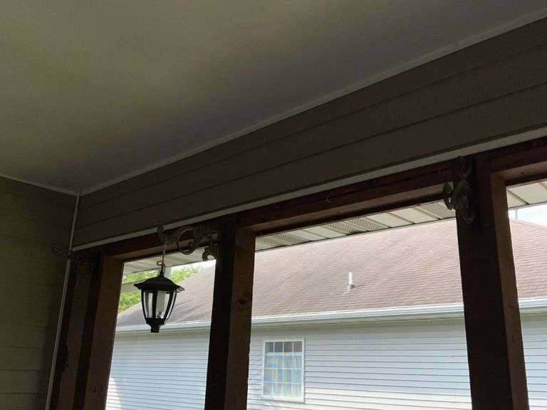 Five metal hooks, thermometer