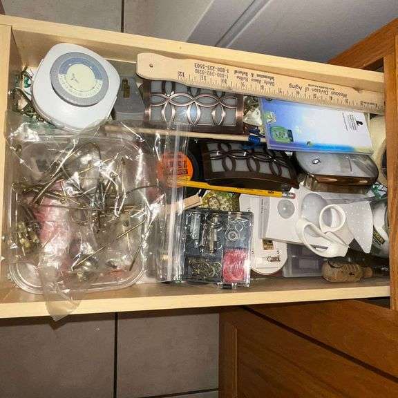 Contents of 2 junk drawers