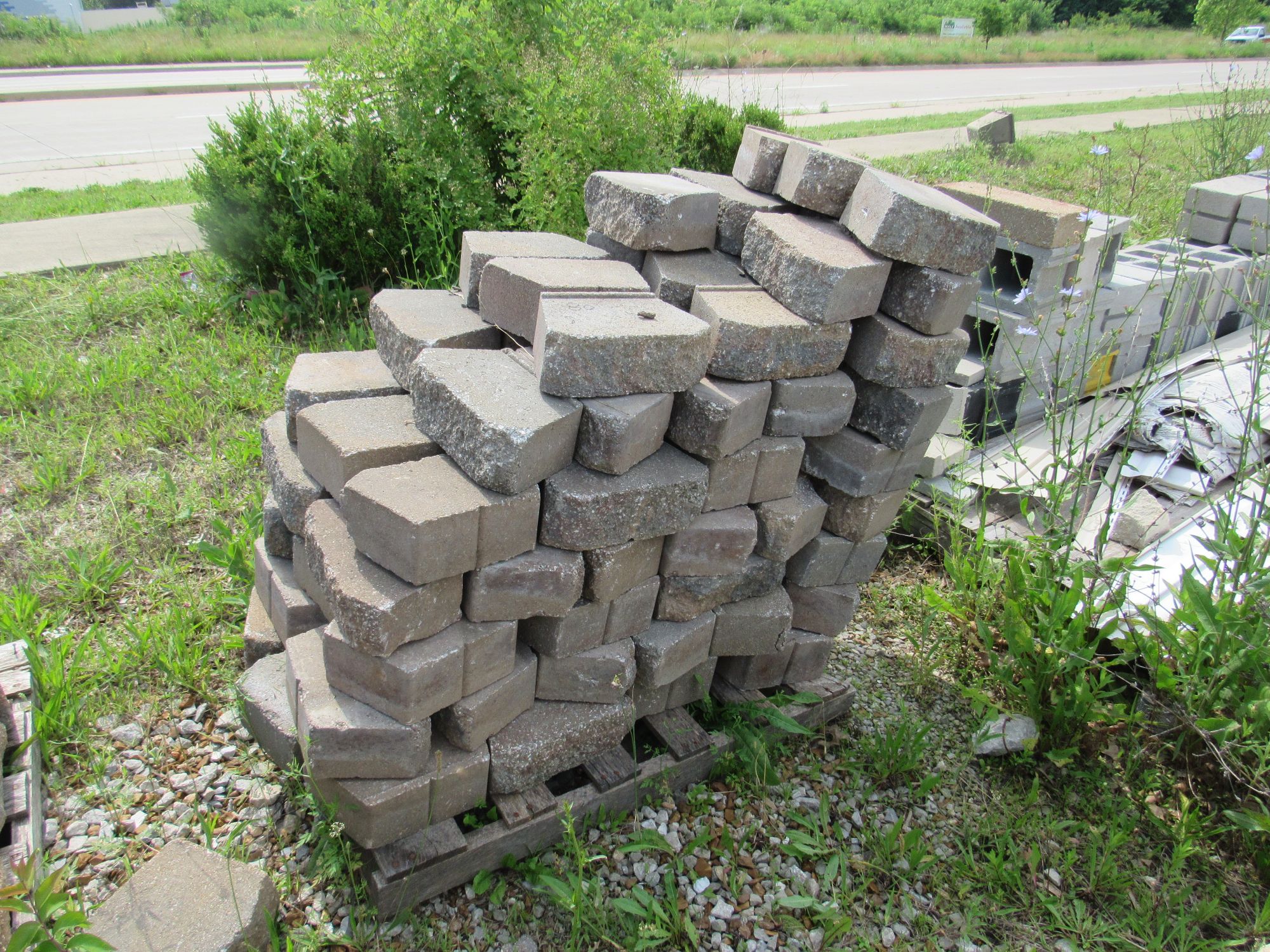 Lot image 1
