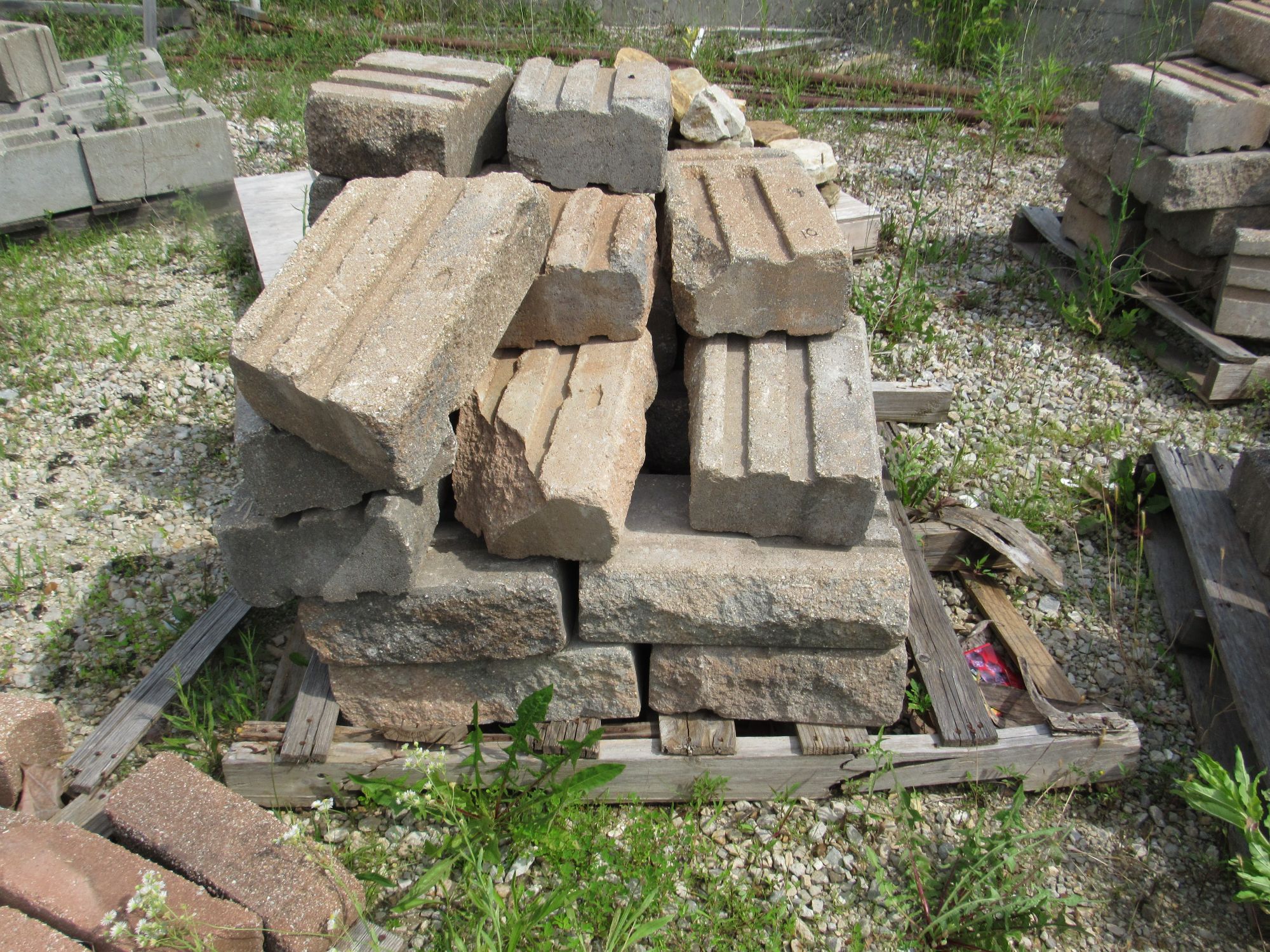 Lot image 8