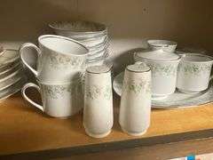 Johann Haviland china set, 45 +/- pieces