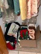 Assorted tablecloths, napkins and placemats