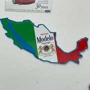 Modelo metal sign