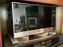 Panasonic Genius Sensor inverter microwave, 1250 watt