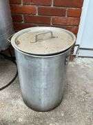Turkey cooker, 2 aluminum pots 17" x 16"