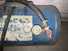 Metal 5-gallon portable air tank
