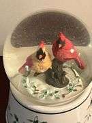 Pfaltzgraff cardinal musical snow globe, plays "We Wish You A Merry Christmas"