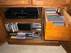 Sony 5-disc CD changer disc exchange system with remote, assortment of CDs