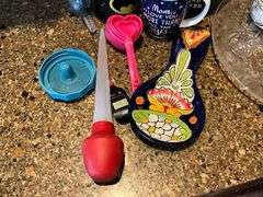 Kitchen linens, potholders