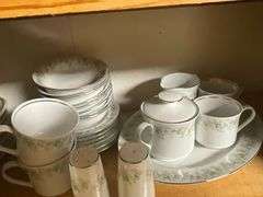 Johann Haviland china set, 45 +/- pieces