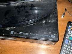 Samsung flatscreen TV Model LN26B360C5D with remote, Vizio Blu-Ray/DVD player 1080P full HD