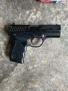 Crosman CO2 powered BB pistol No. N07D05528, 4.5 mm caliber, CO2 cartridges