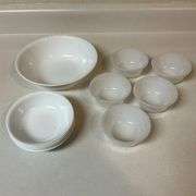 Corelle ware bowls, 5 little and 1 big