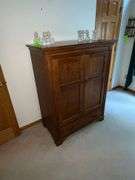 Ethan Allen entertainment cabinet with single drawer, CONTENTS NOT INCLUDED