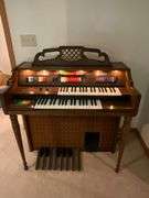 Kimball electric organ Swinger Deluxe 300, 39 1/2" W