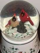 Pfaltzgraff cardinal musical snow globe, plays "We Wish You A Merry Christmas"