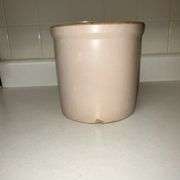 Crock, 7 1/2" T