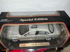 Maisto 1:18 scale die cast cars