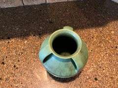 Genuine Bybee handled vase