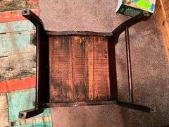 Saddle chair