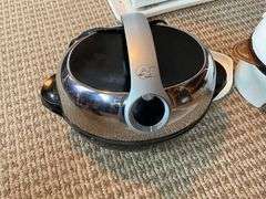 Pair of George Foreman electric dutch ovens