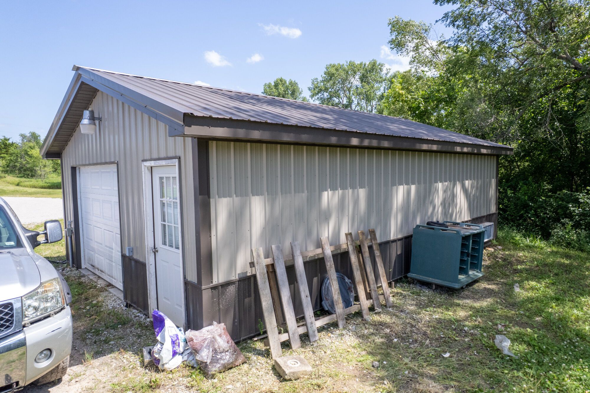 Lot image 98