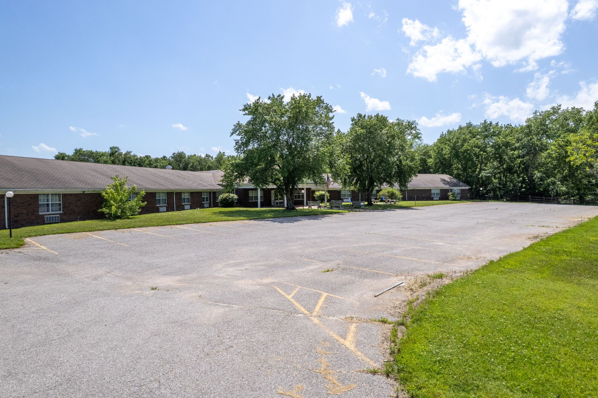 Lot image 84
