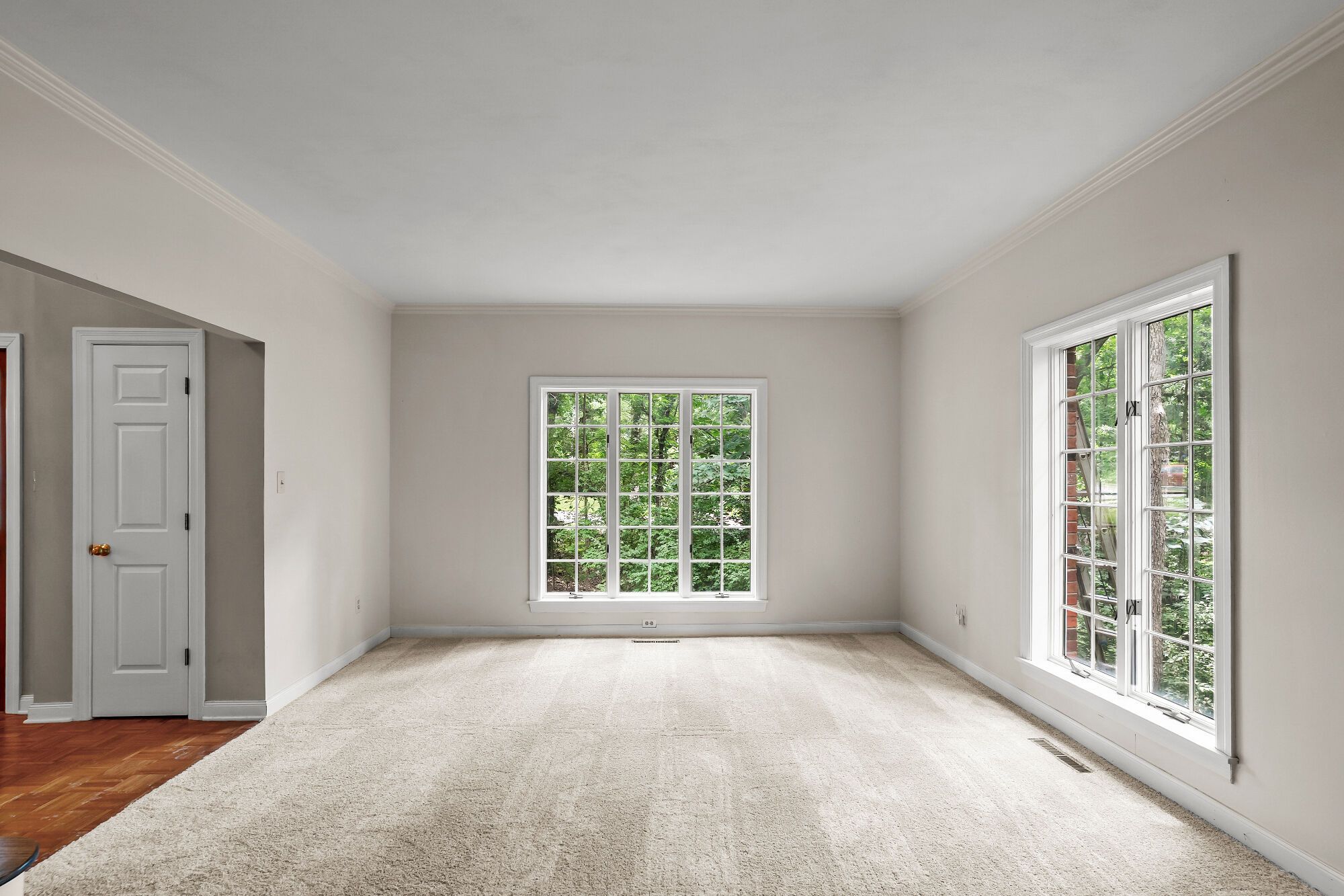 Lot image 8