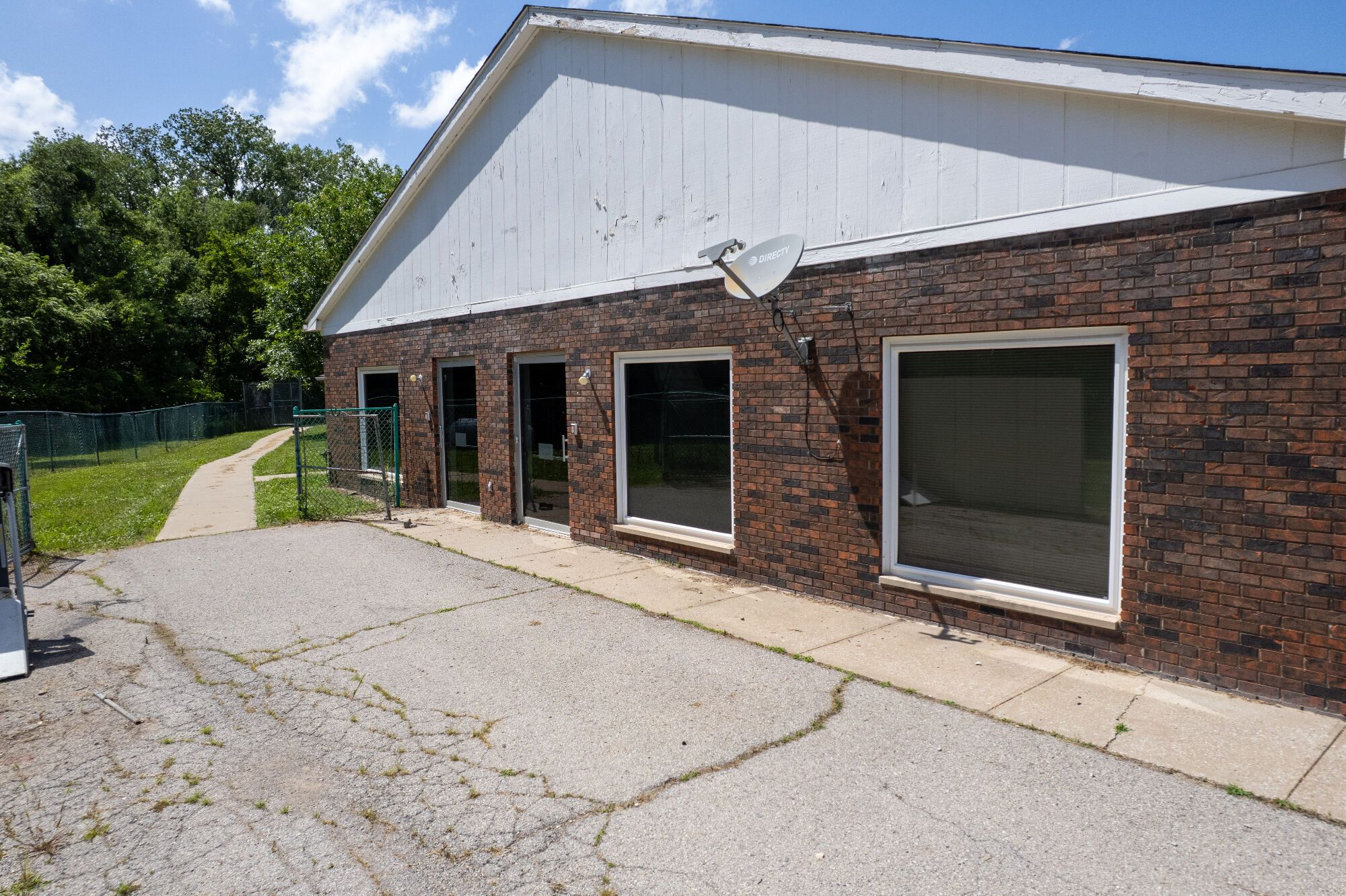 Lot image 99