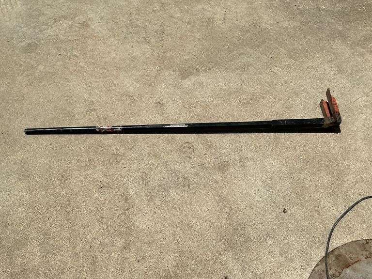 Rock bar with welding joist hanger image