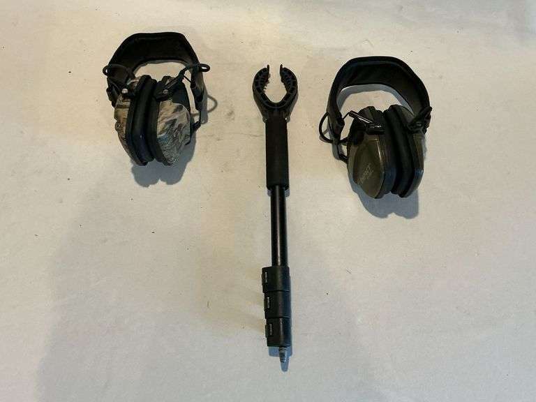 Pair of Howard Light ear muffs image