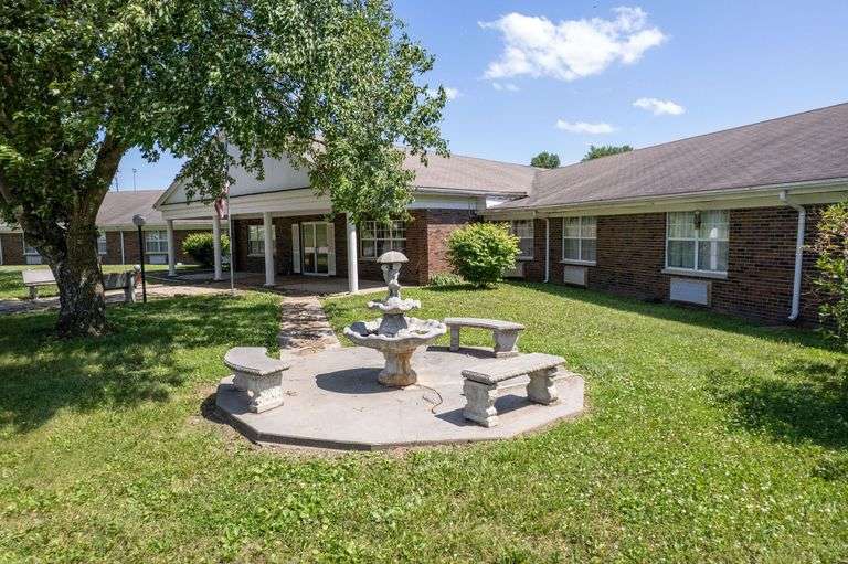 Bid HERE! 88 Bed Skilled Nursing Facility on 6+ Acres – Sweet Springs, Missouri Published Minimum Bid: $500,000