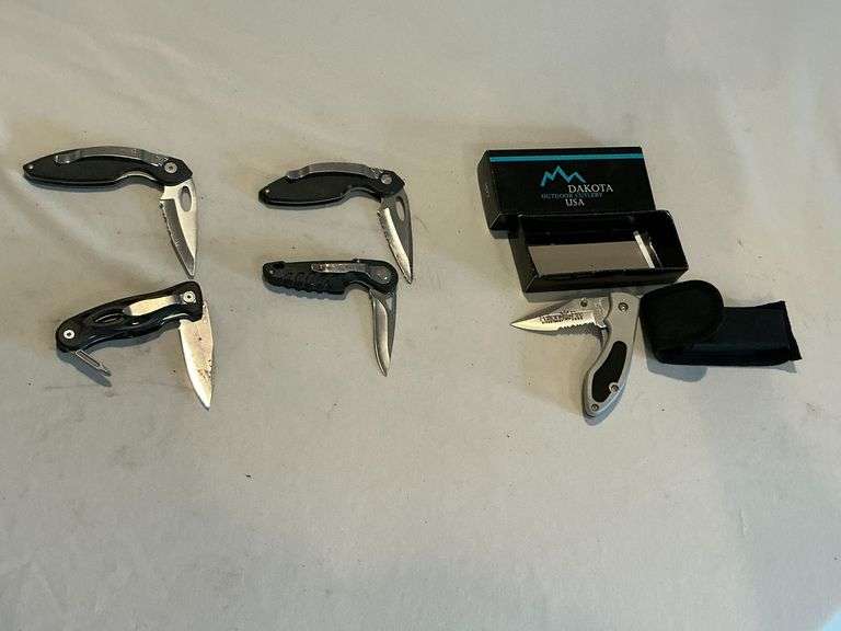 Pocket knives, multi-tool, etc. image