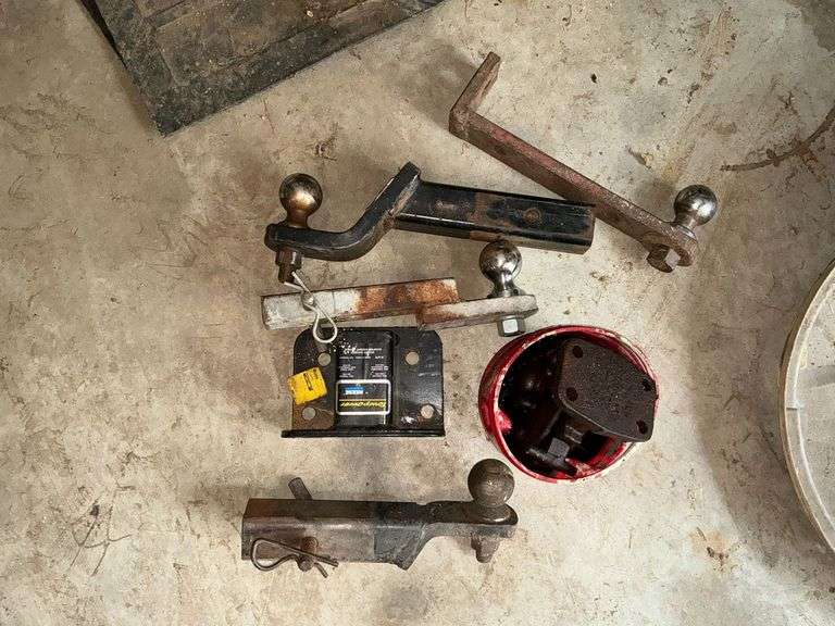 Assortment of receivers and balls image