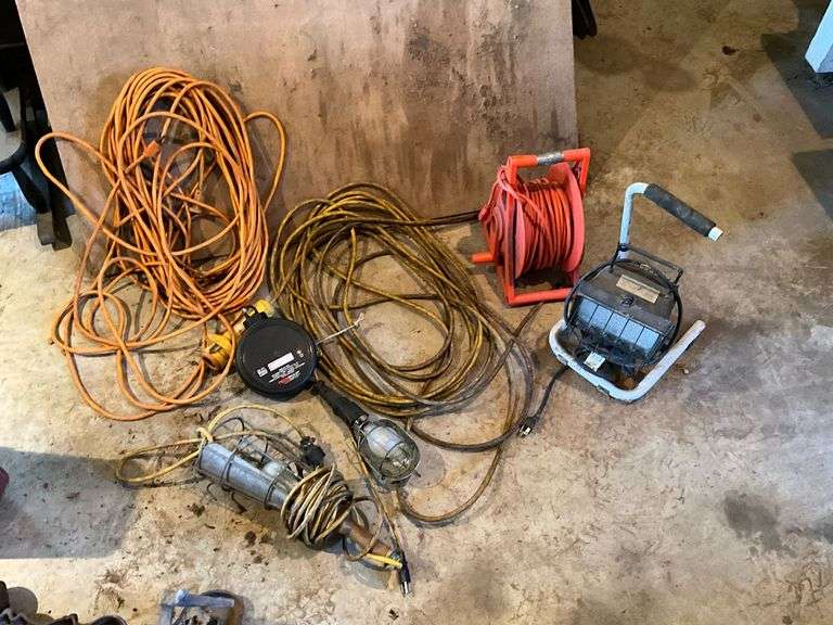Extension cords, trouble light extension cord image