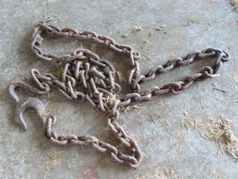 1/2" log chain, 12', has been repaired image