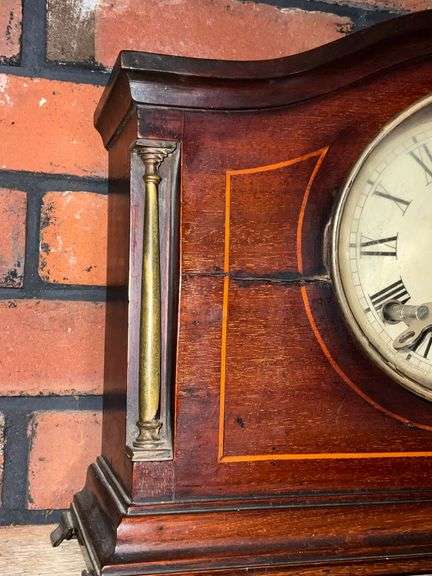 Wm. L. Gilbert Clock Co. mantle clock with 2 keys
