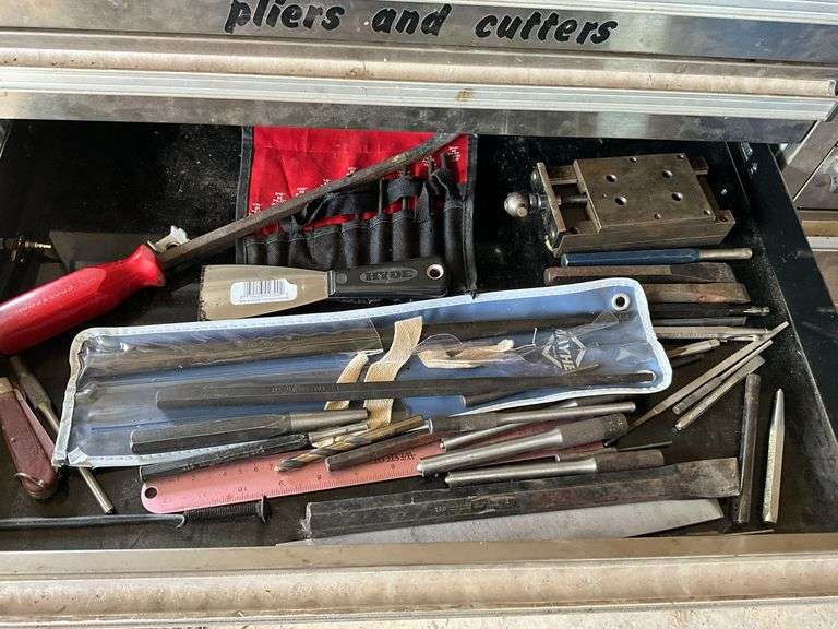 Chisels, punches, pry bars, image